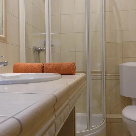 Apartment Gere De Luxe *