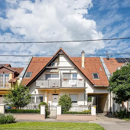 Gere De Luxe Apartamento Harkány