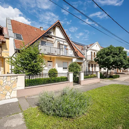 Gere De Luxe Apartament Harkány